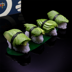 NIGIRIS DE AGUACATE